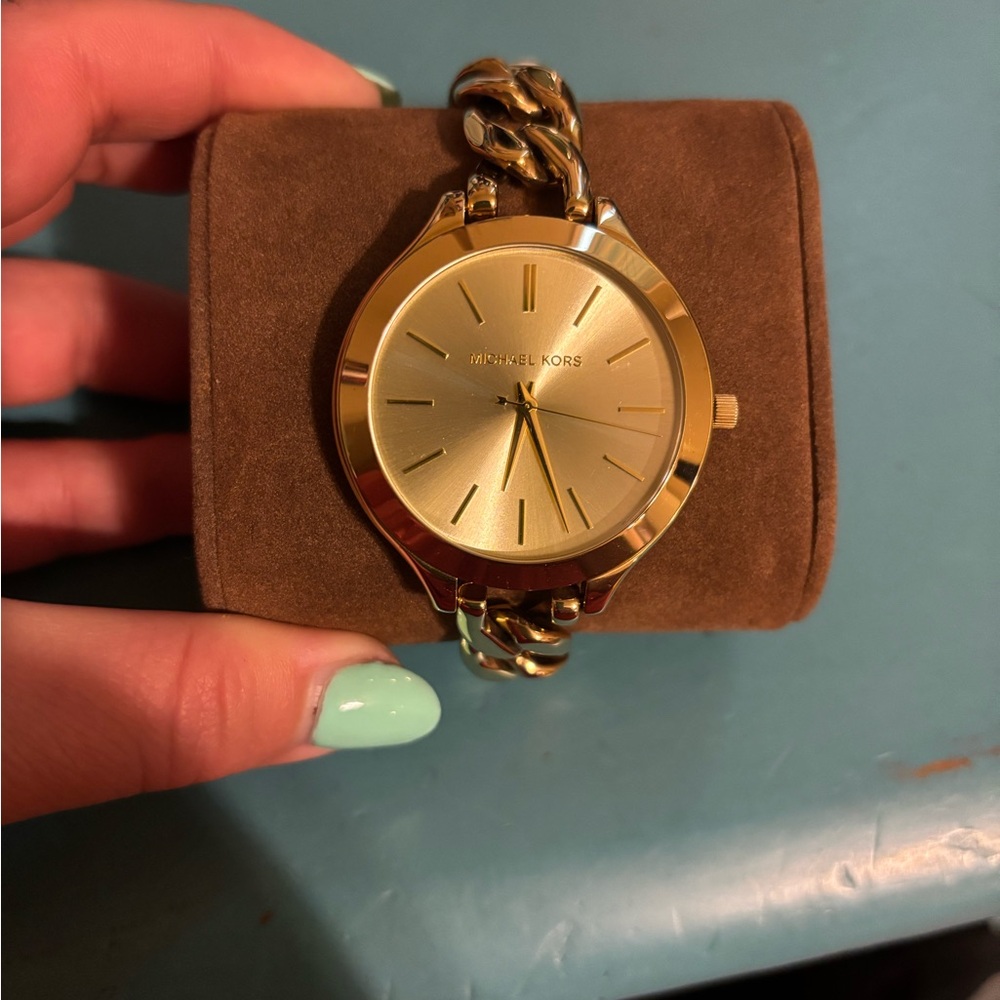 Michael Kors Women's Slim Runway Watch Quartz Mineral Crystal MK3222